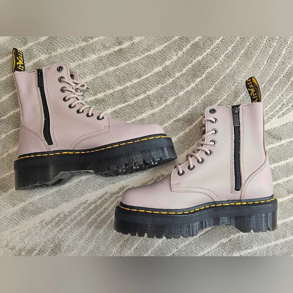 Dr. Martens Women's Light Pink Jadon III Boot Pisa Leather Platforms - Picture 5 of 8